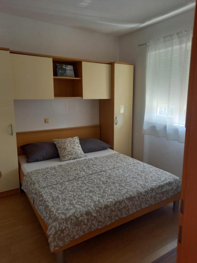 Apartmani Afrodita Crikvenica Exterior foto