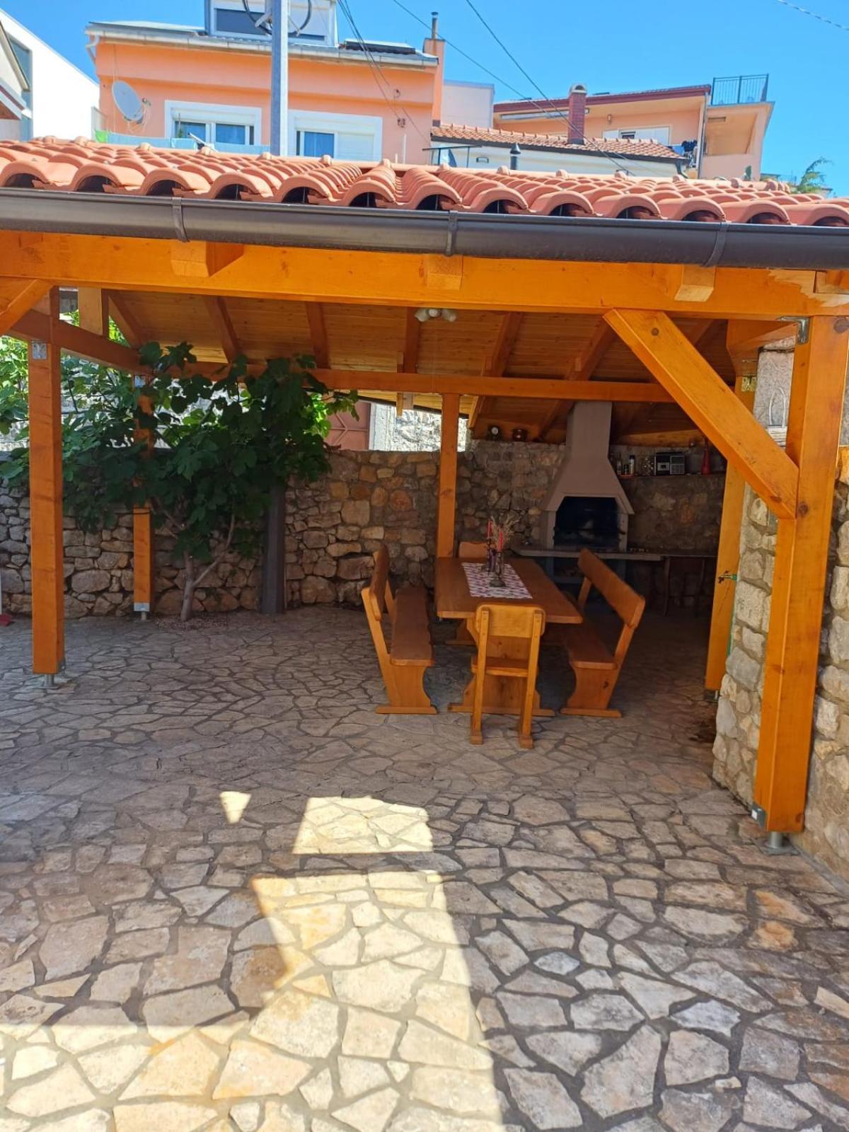 Apartmani Afrodita Crikvenica Exterior foto
