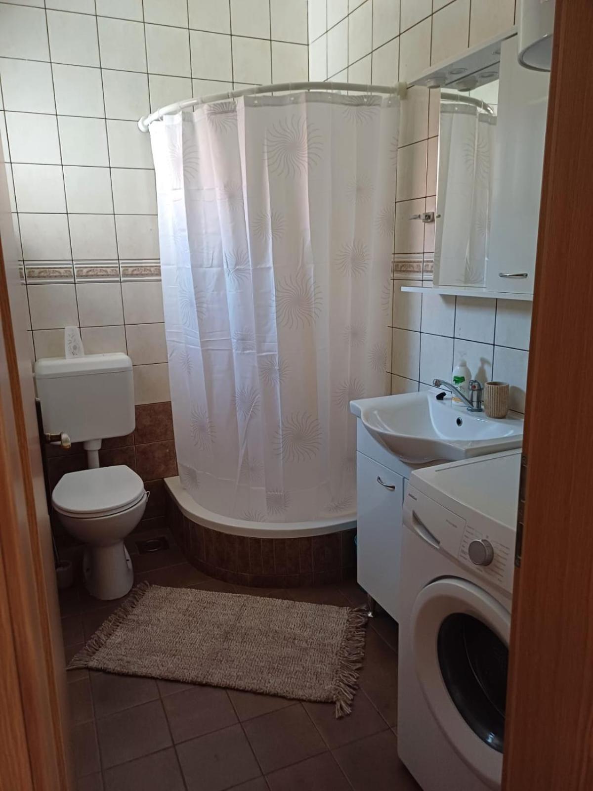 Apartmani Afrodita Crikvenica Exterior foto