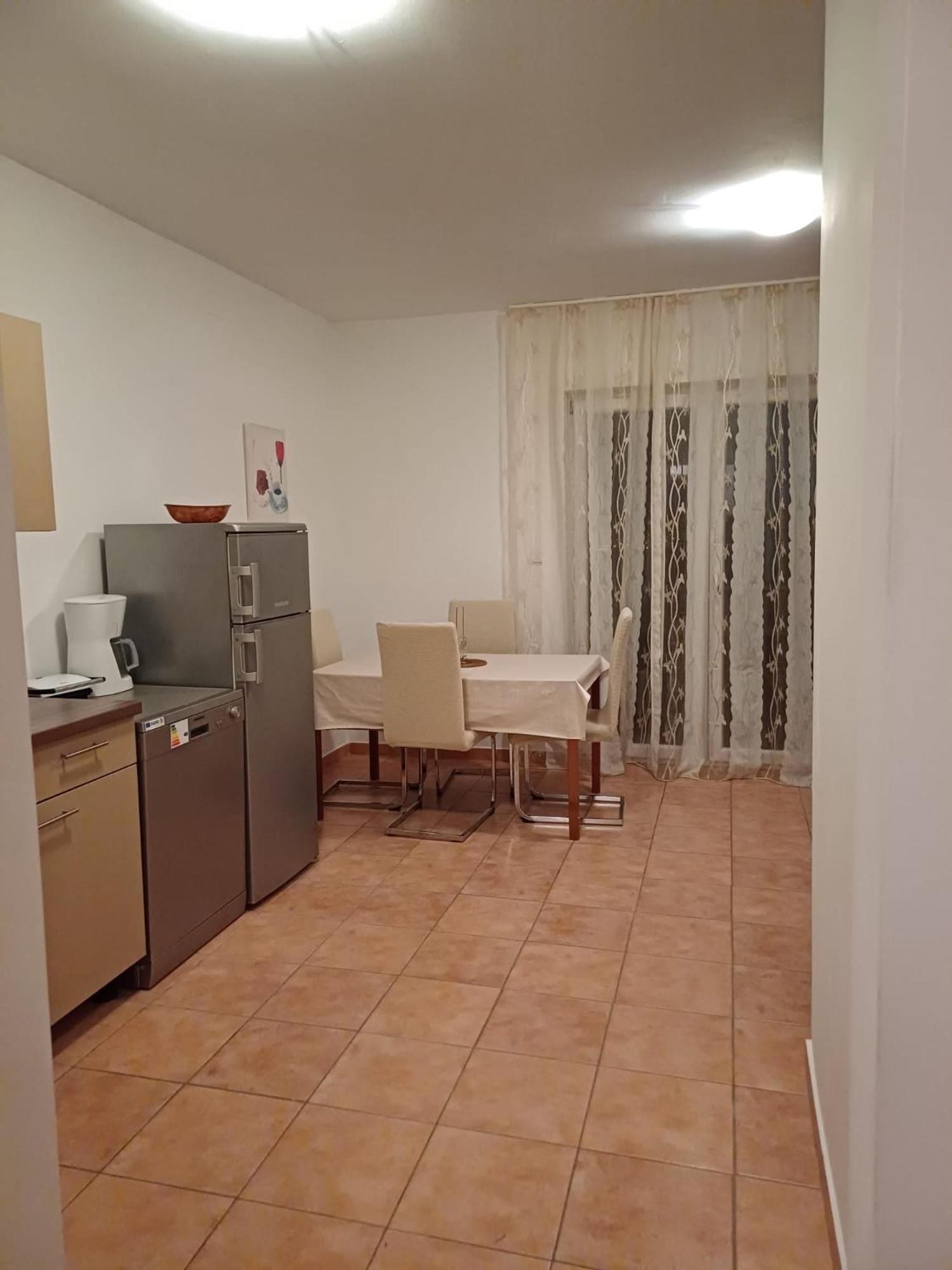 Apartmani Afrodita Crikvenica Exterior foto